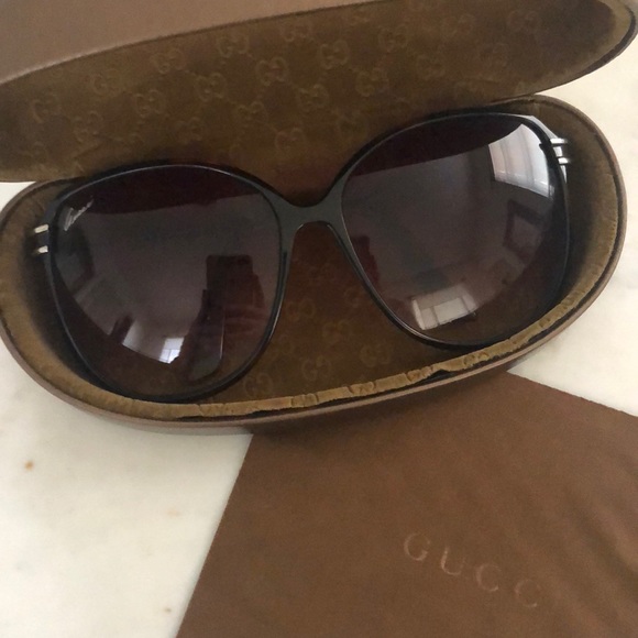 Gucci Sunglasses - Picture 3 of 6
